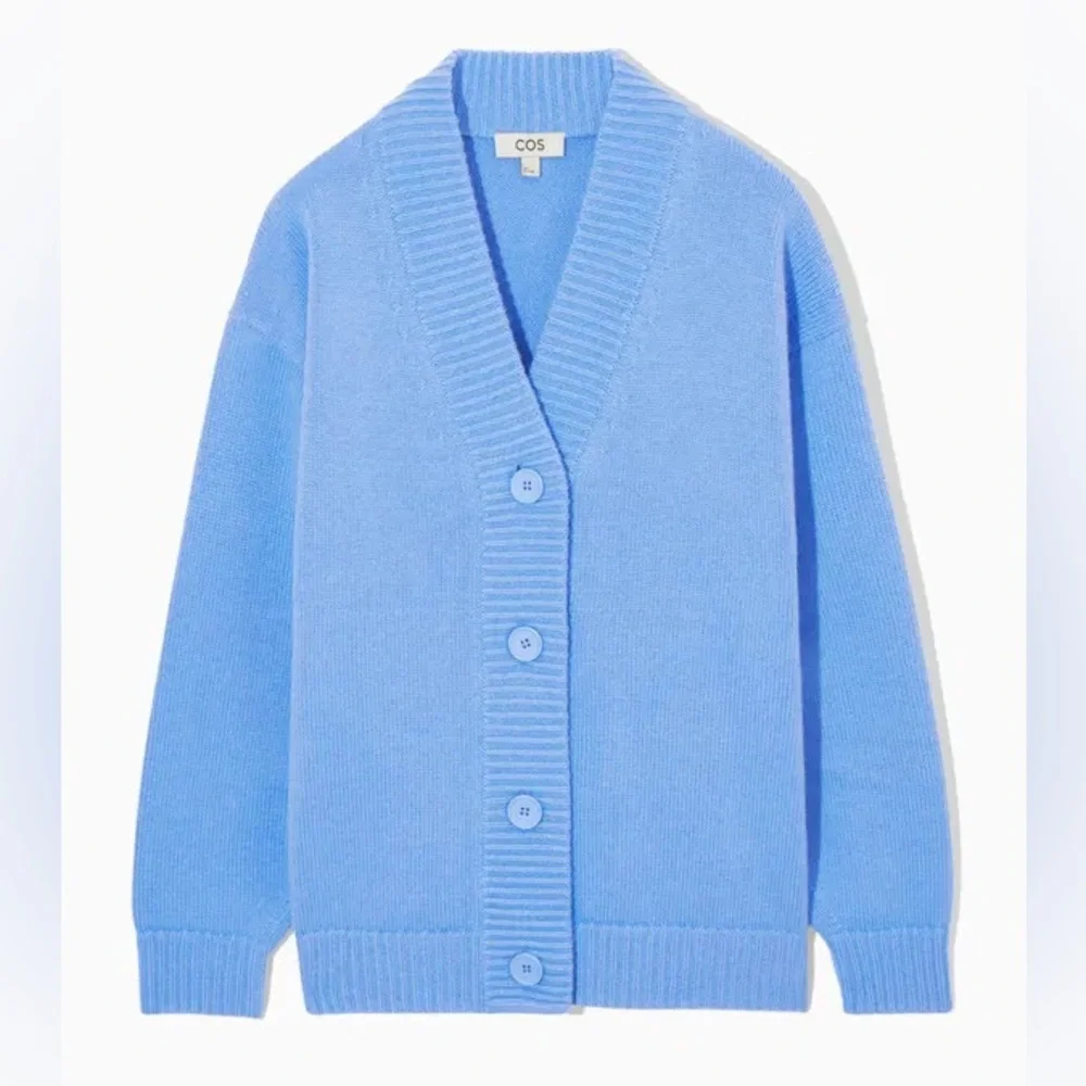 COS Oversized Wool V-Neck Cardigan - Picture 3 of 4